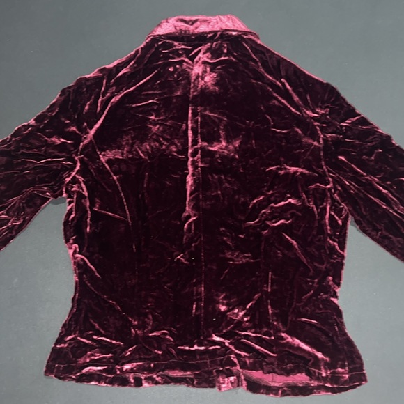 Ann Taylor Petites 2P maroon velvet-feel long sleeve button up, collared blouse - Picture 4 of 4